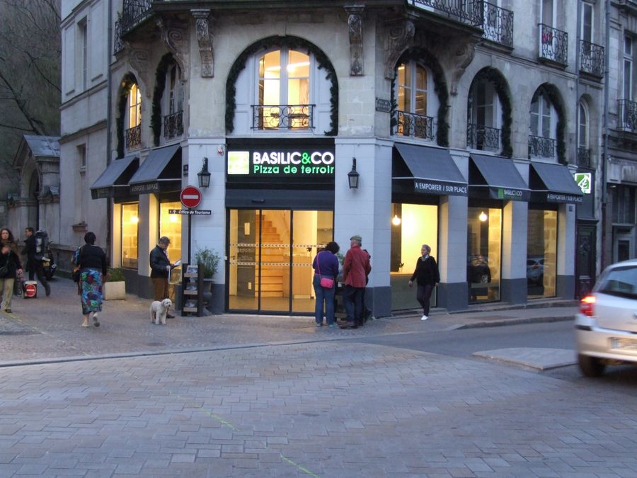 Basilic And Co Rond Point De Rennes