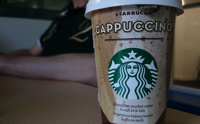 gobelet de cappuccino Starbucks