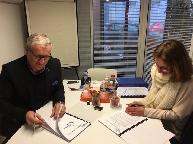 Franchise Planète Gardiens 1ere signature de franchise M Spalvieri et Mme Soudry