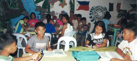 CAPIFRANCE, sponsor de Terre Sans Fronti�res (TSF) � CEBU (Philippines). 