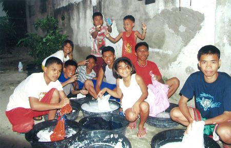 CAPIFRANCE, sponsor de Terre Sans Fronti�res (TSF) � CEBU (Philippines). 