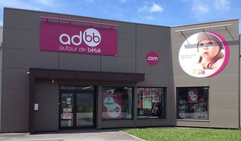 magasin ADBB (fusion de autour de bébé et new baby) spécialisé dnas la puériculture