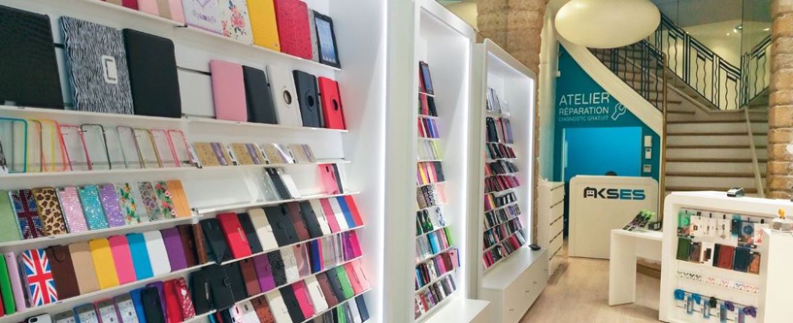 coques pour smartphone en vente dans les boutiques akses