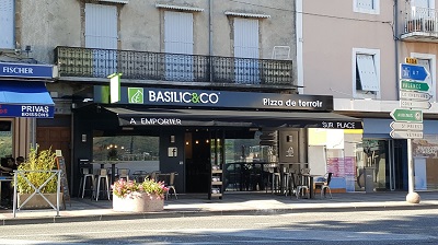 Devanture restaurant Basilic & Co 