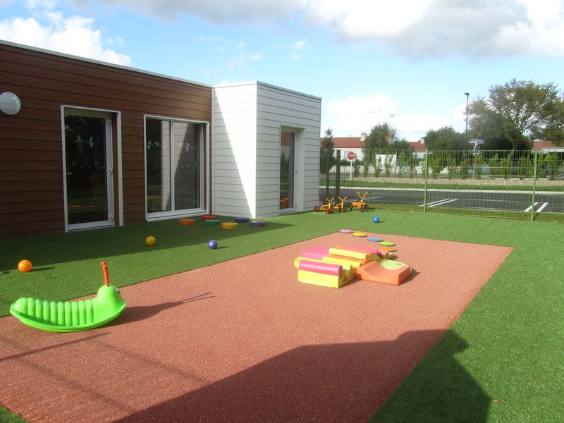 aménagements extérieurs crèche privée