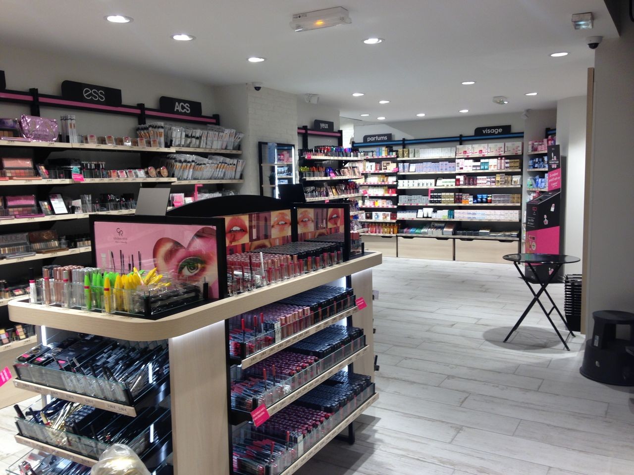 Franchise Saga cosmetics dans Franchise Cosmétiques Parfumerie