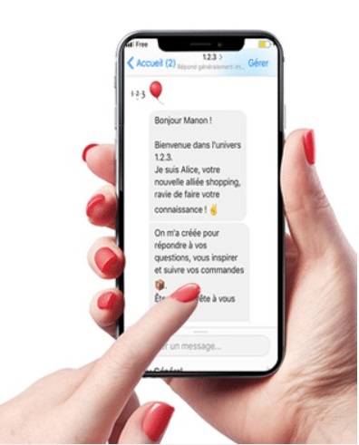 chatbot lancé par la marque de pret à porter 123