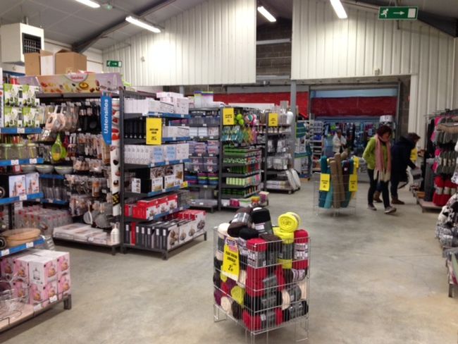 franchise bazarland à saint georges de mons, dans le puy de dome