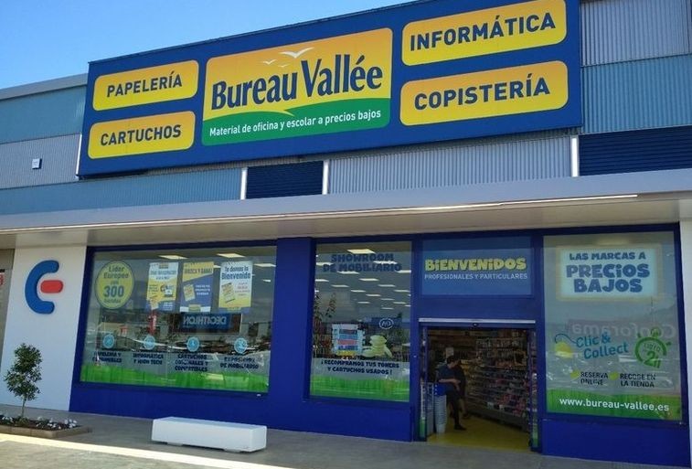 magasin bureau vallée à sagunto, près de valence, en espagne