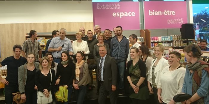 equipe du magasin l'eau vive de chambéry autour de Didier Cotte, PDG de l'enseigne