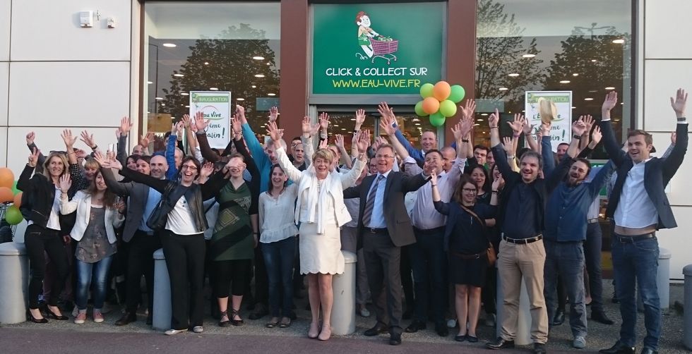 equipe franchisés eau vive pour inauguration du magasin de chambery, à chambnord