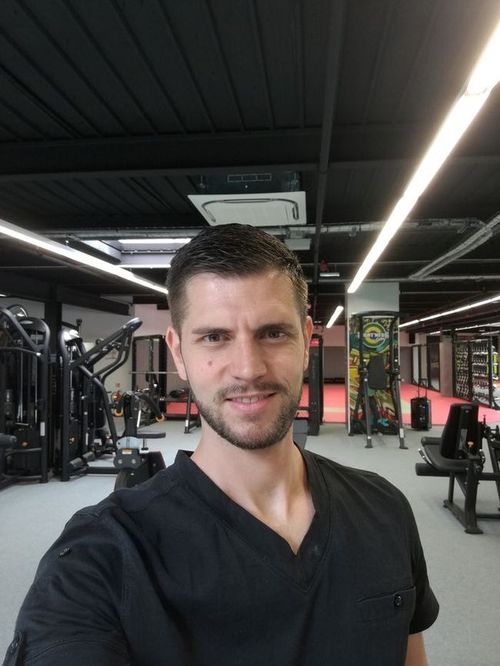 olovier barrot, dirigeant de la salle de MMA Fightness Gym de grenoble