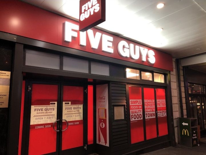 restaurant Five Guys de Genève qui va ouvrir ses portes