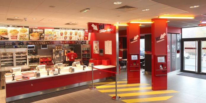 intérieur d'un KFC pour illustrer la prochaine ouverture de KFC sur l'A4