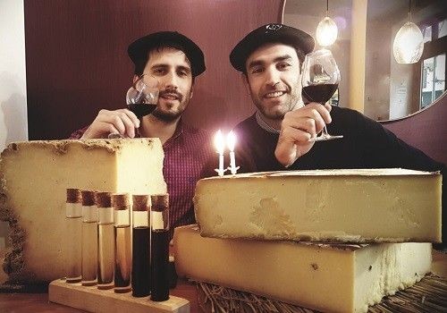 Franchise Les Petits Crus bar à vins et fromages 
