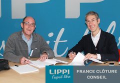 francois coquatrix signe son contrat de concession avec LIPPI
