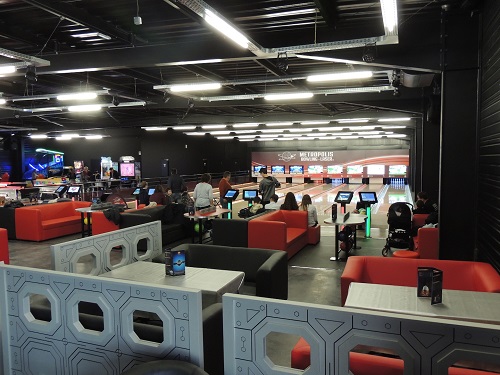 piste de bowling - centre de loisir metropolis