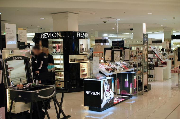 rayon cosmétique d'une parfumerie
