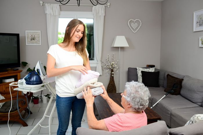 aied à domicile pour les personnes âgées