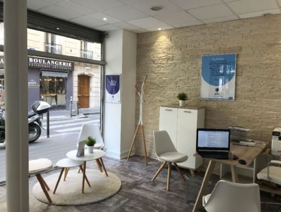 Centre Services L Agence Paris 17 Signe Deja Son 15e Client
