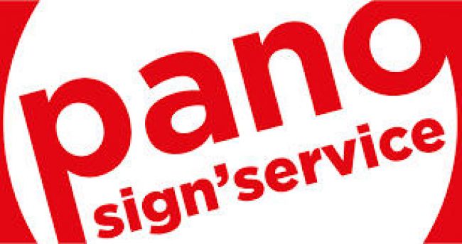 Une entrepreneure en reconversion ouvre une agence PANO Sign’Service dans la Loire