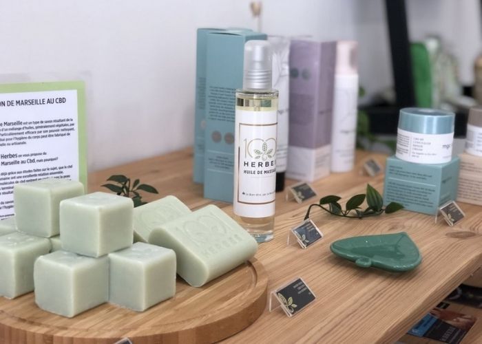 1001 HERBES : Le CBD, un marché qui séduit les entrepreneurs