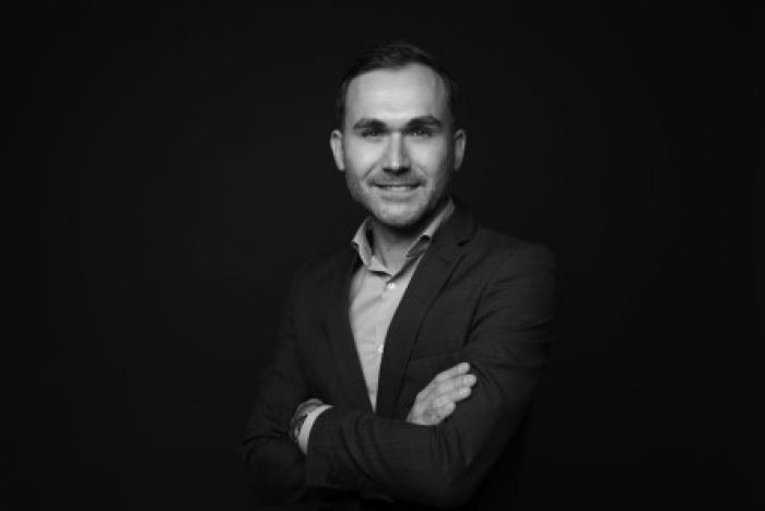 Monceau Fleurs : la maison mère du réseau, Emova Group, accueille un nouveau directeur marketing et commerce