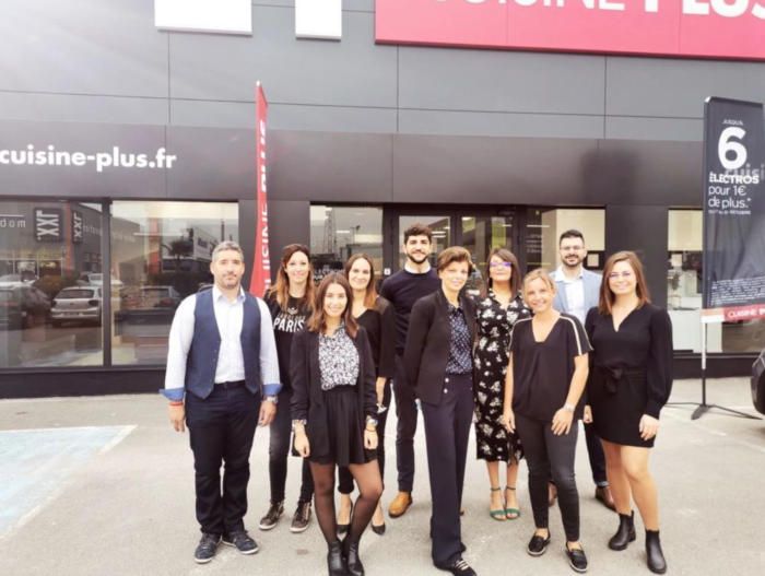 Des franchisés Ixina ouvrent un magasin Cuisine Plus à Lattes (34)