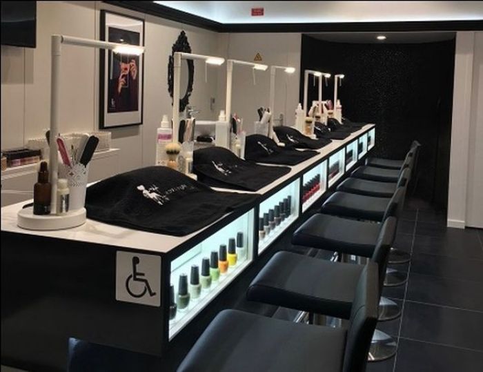 Un nouveau bar à ongles…by V ouvre en Ile de France