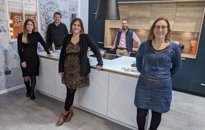 Une jeune multifranchisée AvivA ouvre le 93ème magasin de l’enseigne à Mayenne