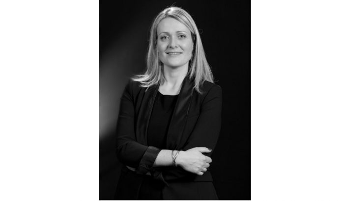 « Alors que cette situation de crise aurait pu me décourager, elle a, à l’inverse, décupler mon énergie et ma volonté d’accompagner au mieux nos clients », Julie Bachet (DG Vousfinancer)