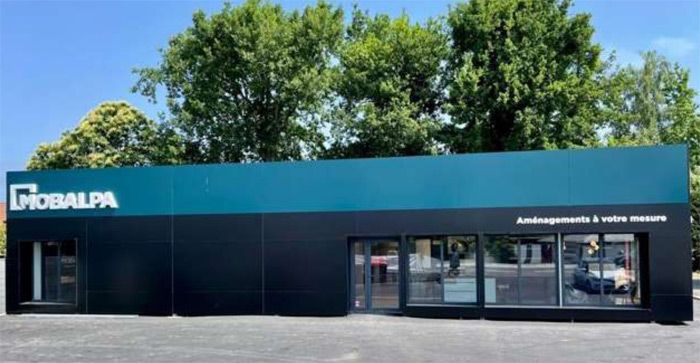 Un nouveau concessionnaire ouvre un magasin Mobalpa à Pau
