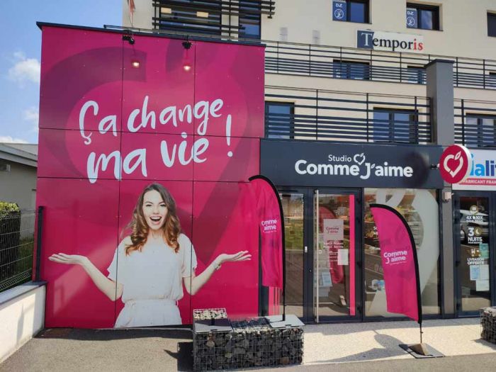 Studio COMME J’AIME dévoile la nouvelle façade de son centre d’Andrézieux-Bouthéon