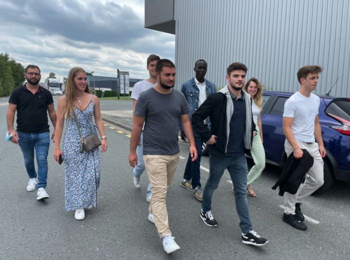 DLT First se mobilise pour faciliter l'entrée des jeunes dans la vie professionnelle