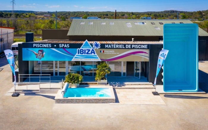 Piscines Ibiza renforce son maillage national