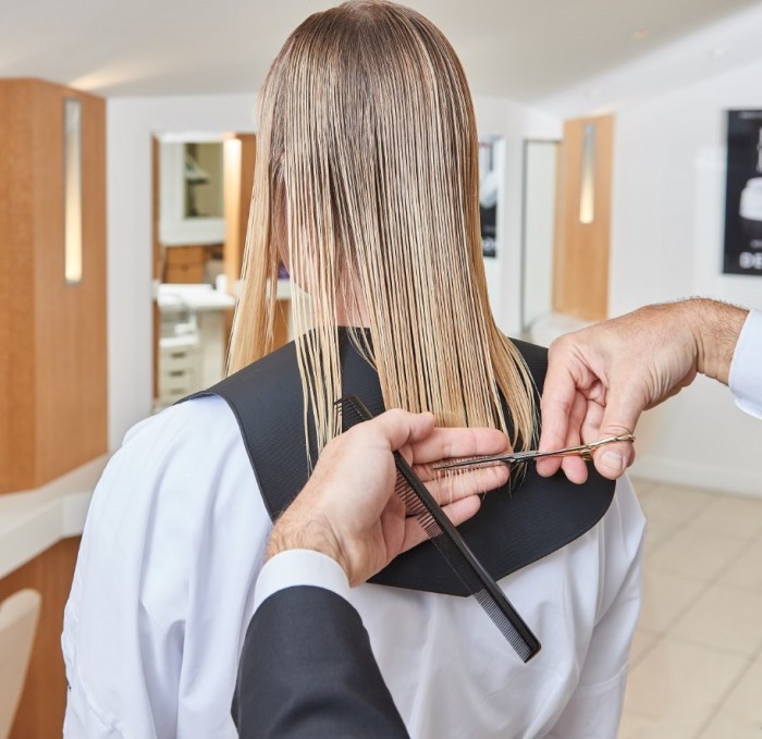 Le luxe responsable en action : la maison DESSANGE donne une seconde vie aux cheveux de ses clientes !