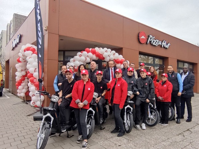 Pizza Hut confirme sa dynamique de développement avec deux ouvertures à Plaisir et Coulaines