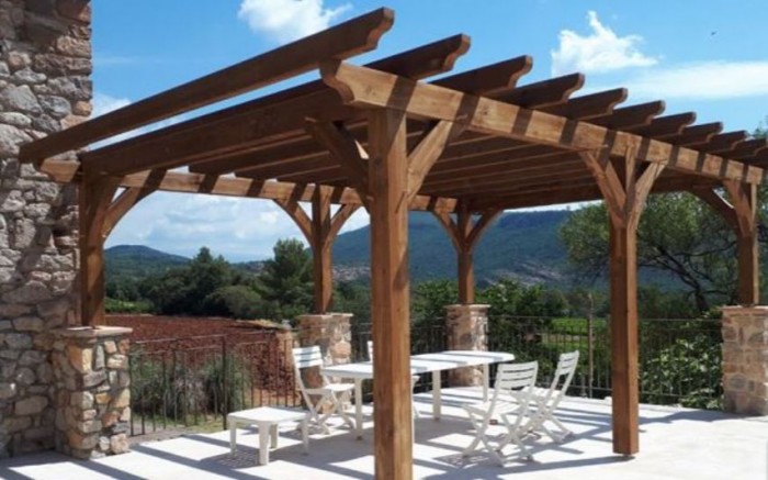 Déco Charpente recrute dans l’Hérault