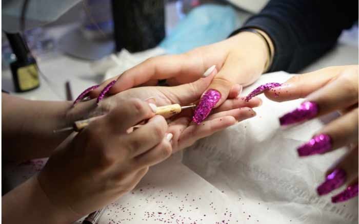 Le bar à ongles… by V recherche de nouveaux candidats à la franchise