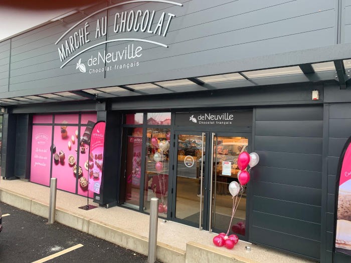 De Neuville a ouvert six boutiques de chocolat depuis le début de l’année 2022