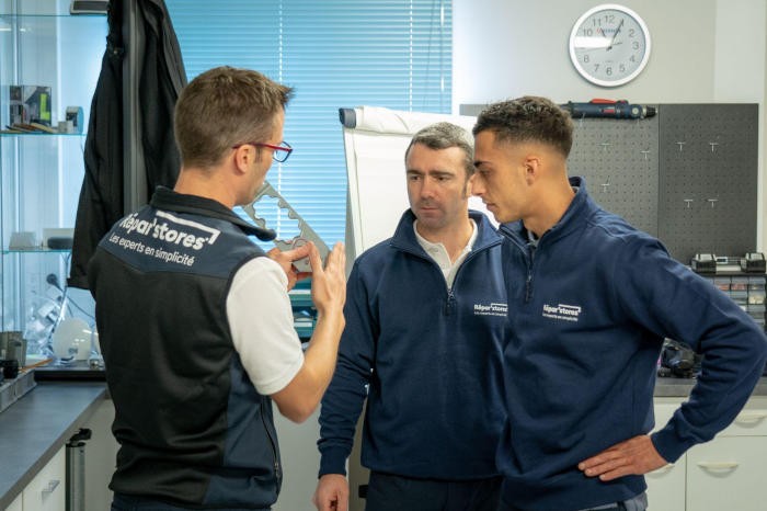 Répar’Stores : focus sur la formation technique « Brise-soleil orientables »