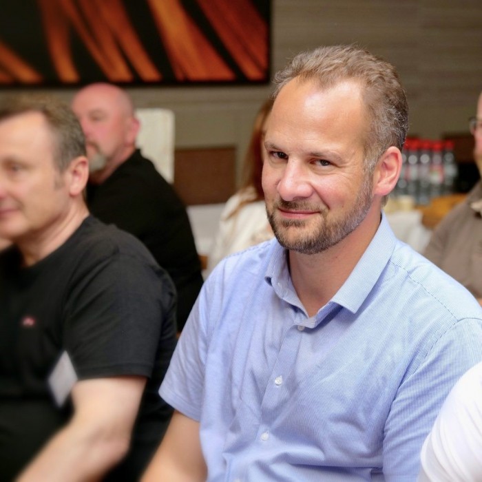 Agence Automobilière : « Pour moi l’humain est très important et le service au client, c’est la clé du succès », Nicolas (gérant d’une agence à Thonon-les-Bains)