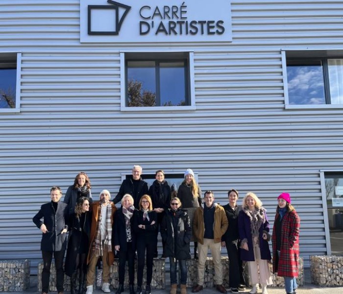 Carré d'artistes réunit ses équipes pour une réunion terrain