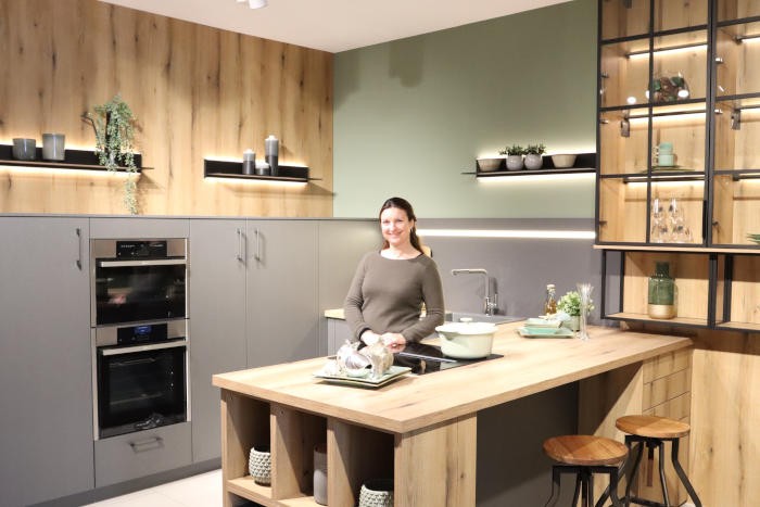 « J'ai été vraiment séduite par le concept », Laëtitia Magneron, franchisée Cuisines Omega à Besançon
