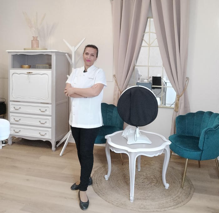 « Après 1 mois d’ouverture, je fais déjà mon premier réassort », Warda Bouzid, franchisée Codina Vieux Domaine à Bourges