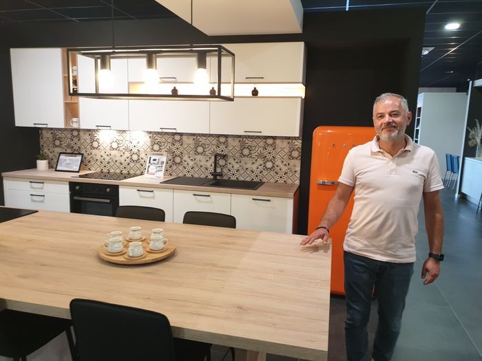 « La licence de marque Ecocuisine nous offre tous les services de la franchise sans les inconvénients financiers ! », Hasan Aktas (multi-licencié Rhône Alpes)