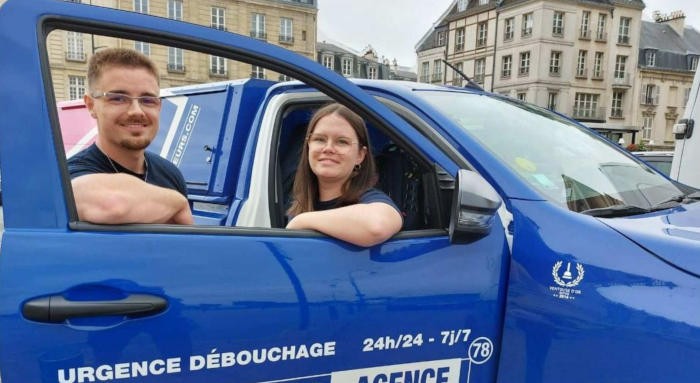 Un couple d’enseignants rejoint La Compagnie des Déboucheurs à Saint-Germain-en-Laye