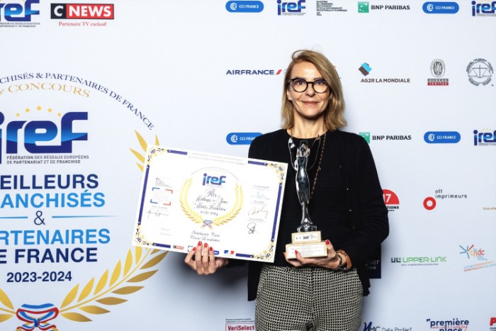 Carré d'artistes obtient le Prix « Maillage de zone en multi franchise » de l'IREF