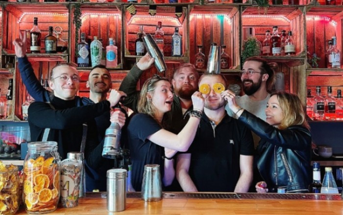 54 Cocktails Bar est à la recherche de franchisés passionnés