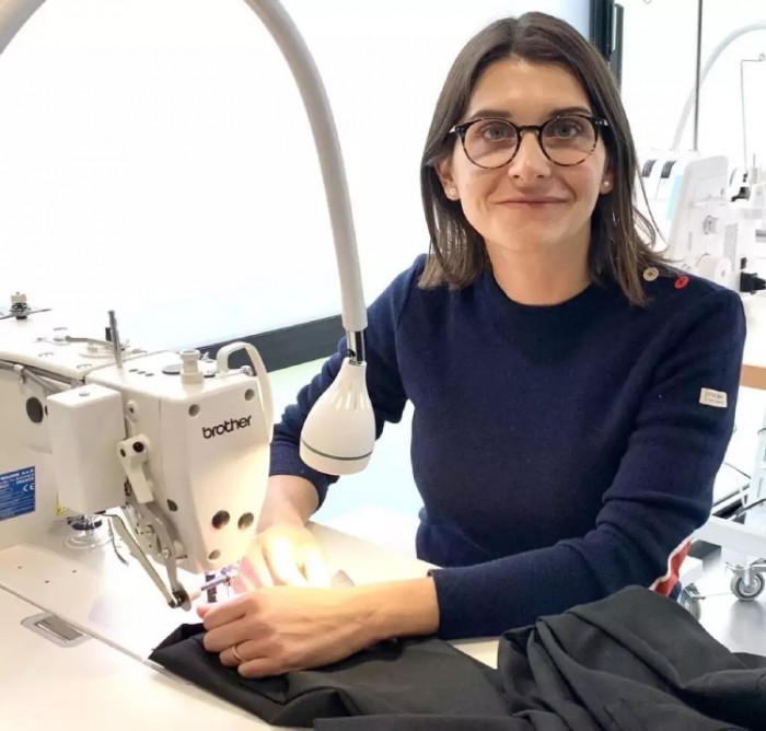 Optez pour la reconversion professionnelle avec Rapid Couture comme Ophélie !